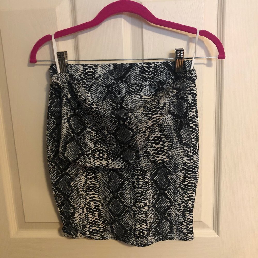 SHEIN Matching Set Skirt and Bandeau Snake Size S